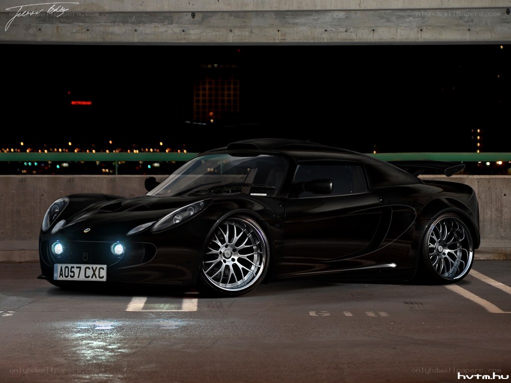 Black Lotus Elise at night