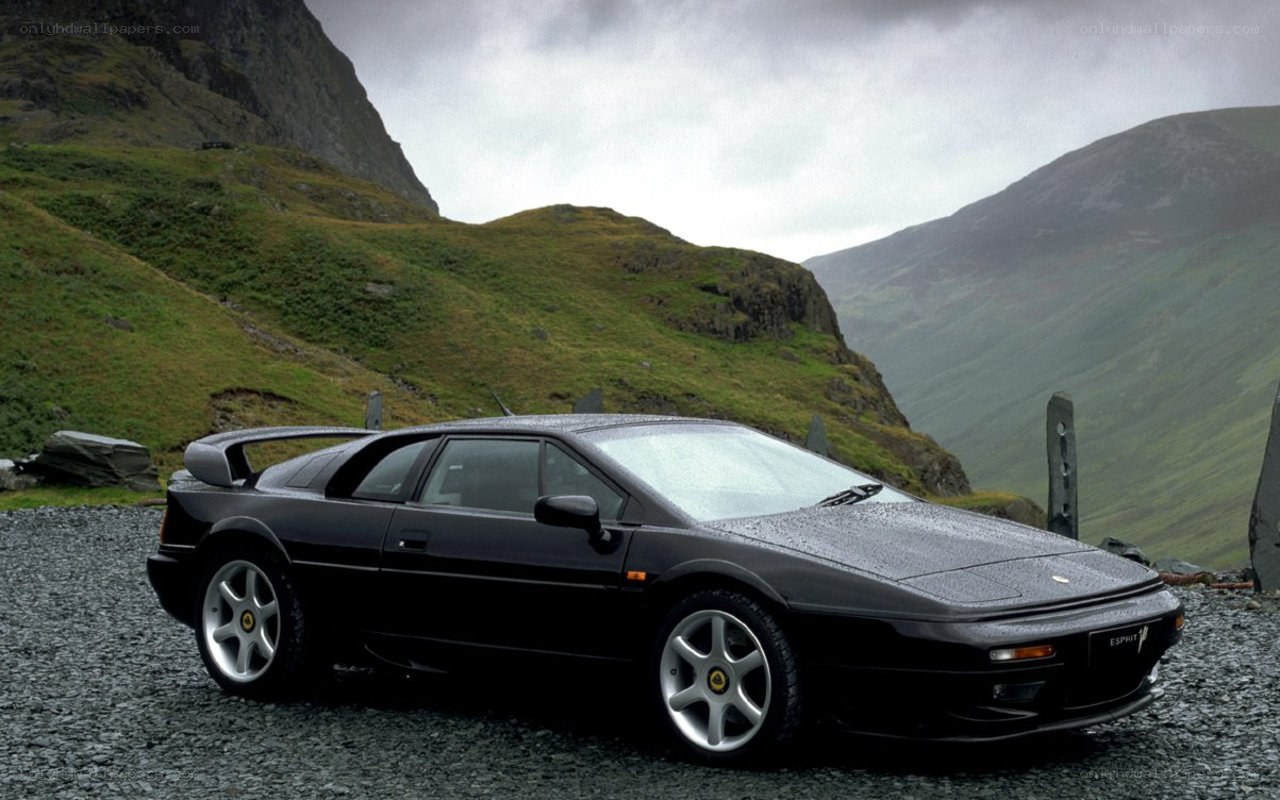 Black Lotus Esprit in mountain pass