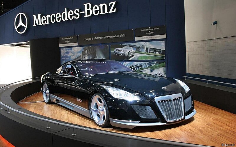Black Luxury Car — Showcase