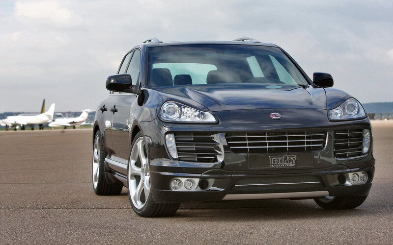 Black Luxury SUV — Calm