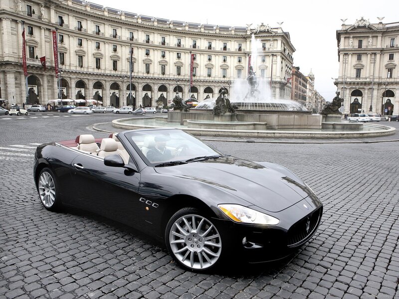 Black Maserati convertible in Rome