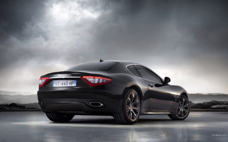 Black Maserati GranTurismo