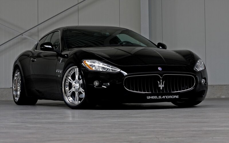 Black Maserati GranTurismo — Dramatic, Photograph