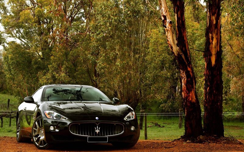 Black Maserati GranTurismo — Serene