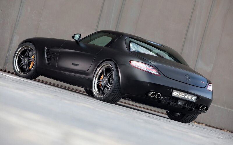 Black matte Mercedes-Benz SLS AMG