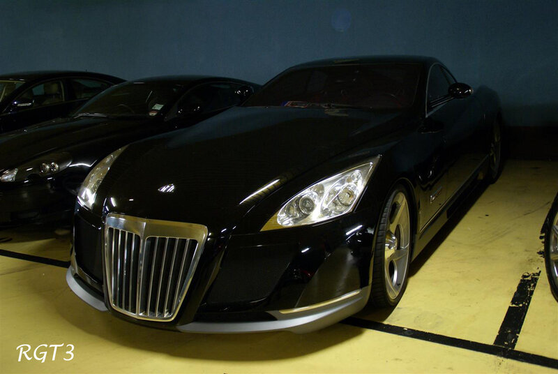 Black Maybach Sports Car — Dark