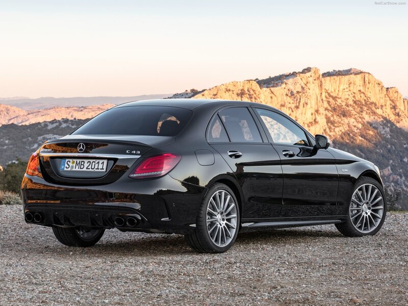 Black Mercedes-AMG C43