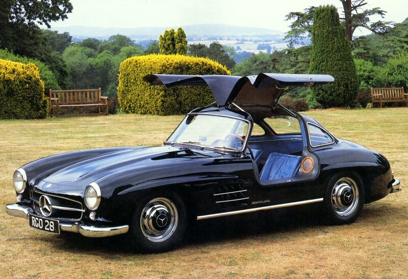 Black Mercedes-Benz 300SL Gullwing