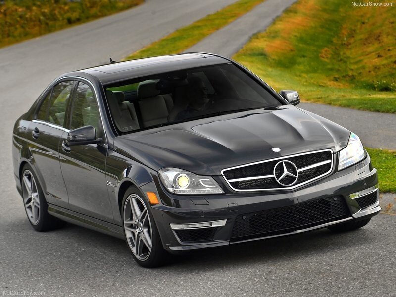 black mercedes-benz c63 amg