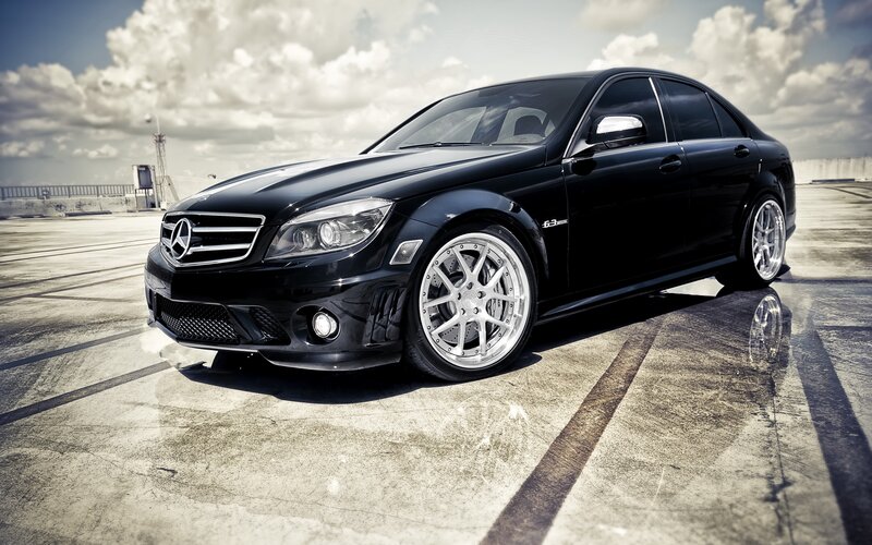 Black Mercedes-Benz C63 AMG