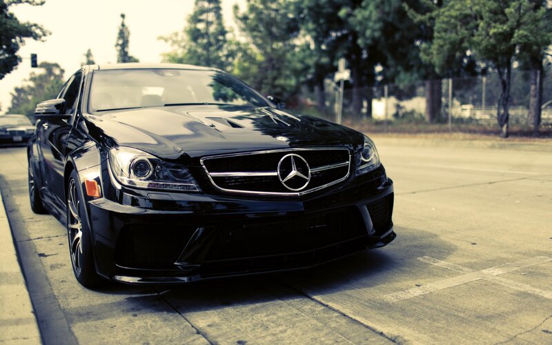 black mercedes-benz c63 amg