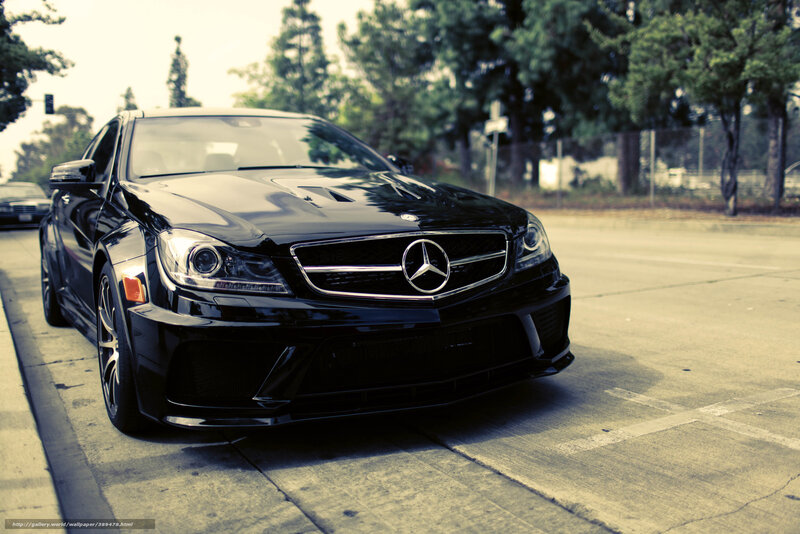 Black Mercedes-Benz C63 AMG