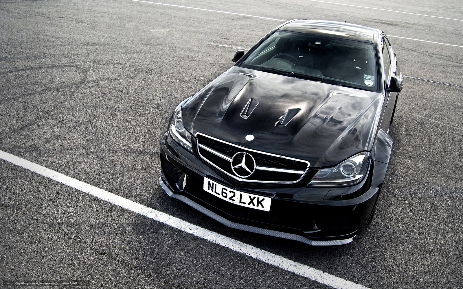 Black Mercedes-Benz C63 AMG