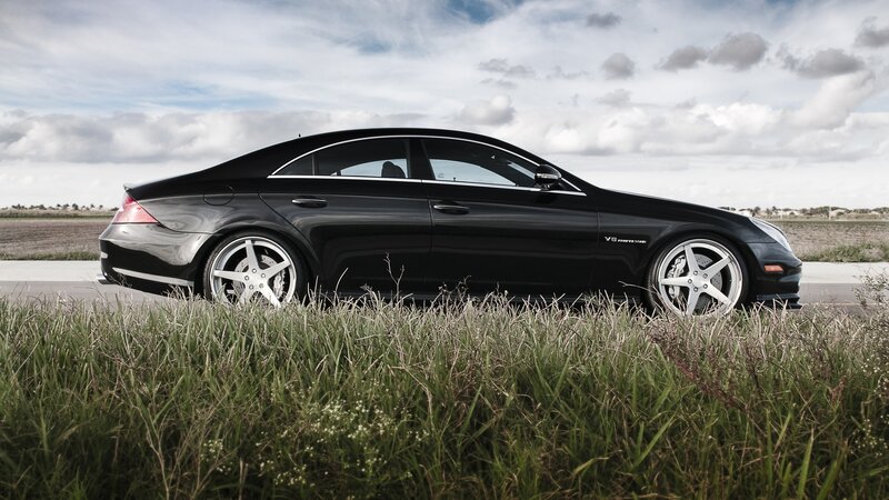 black mercedes-benz cl550