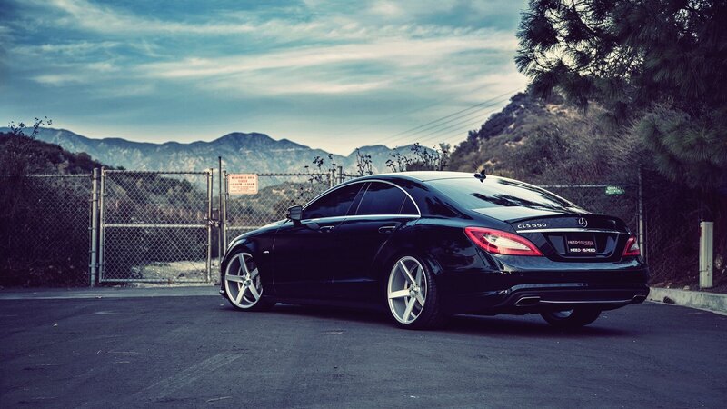 Black Mercedes-Benz CLS — Dramatic