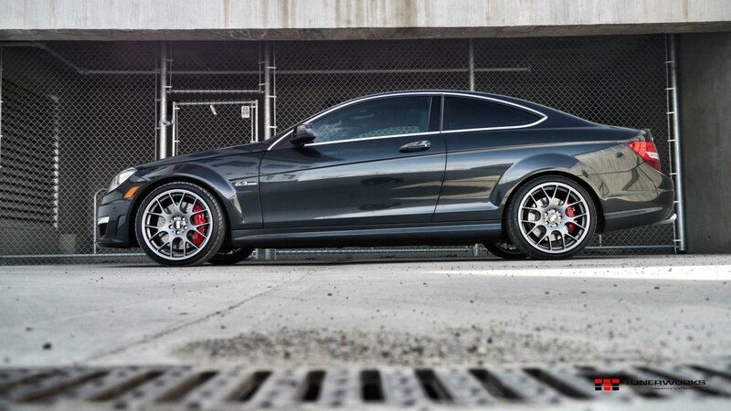 black mercedes-benz coupe