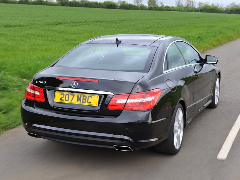 Black Mercedes-benz E500
