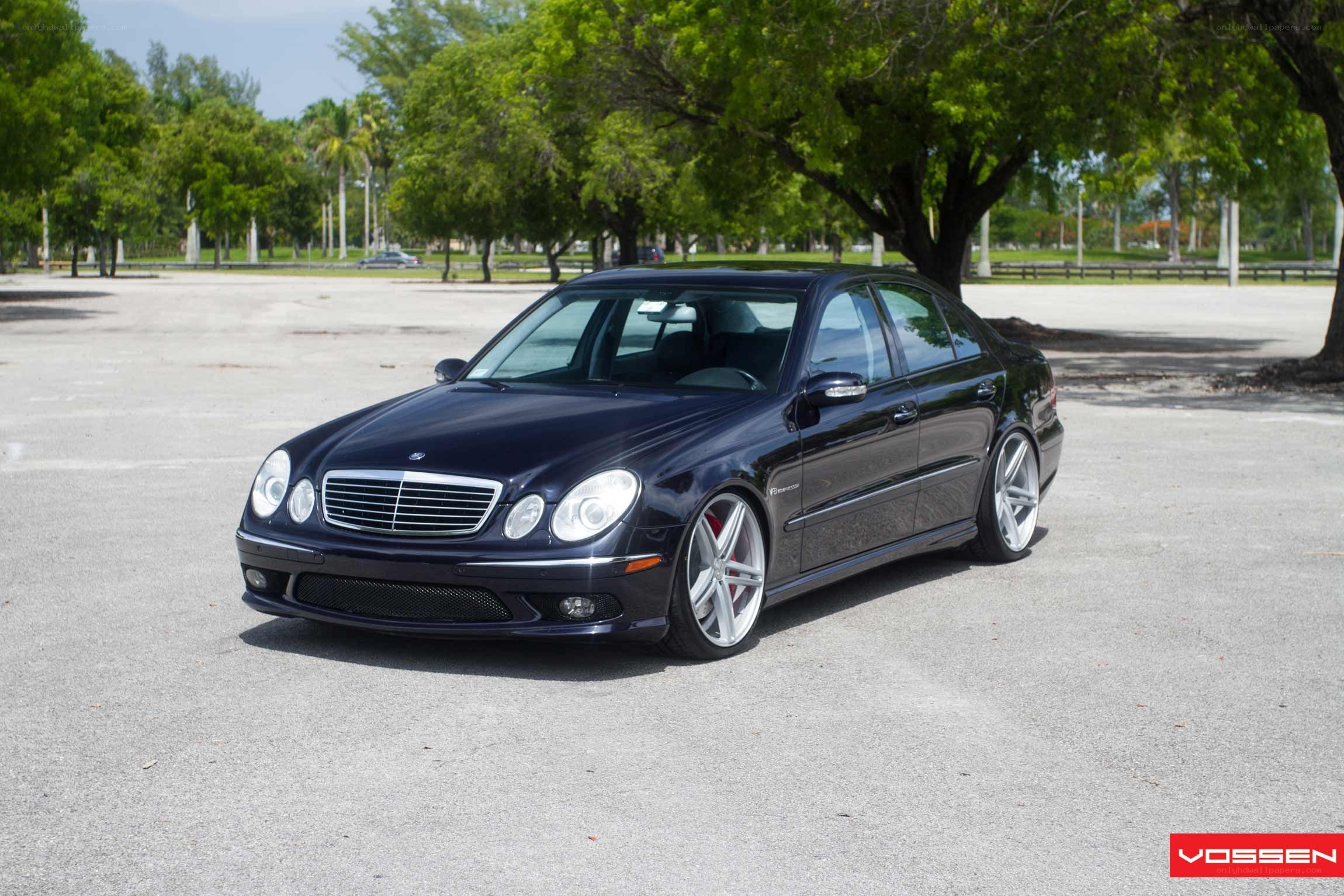 black mercedes-benz e55 amg