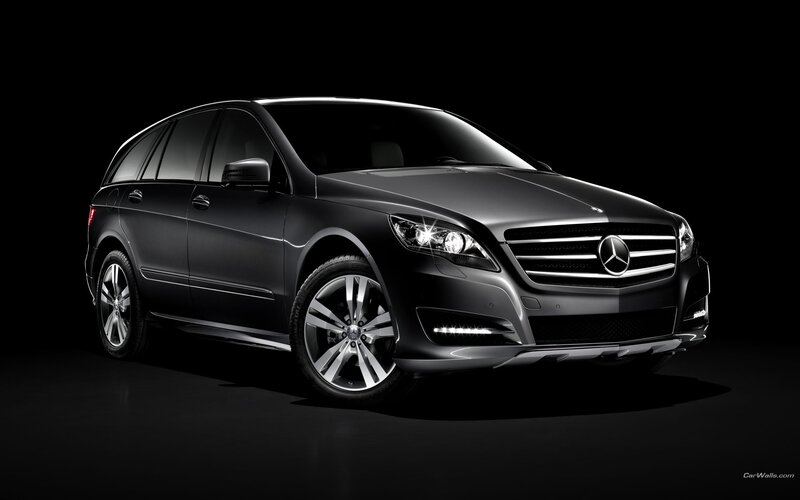 Black Mercedes-Benz R-Class