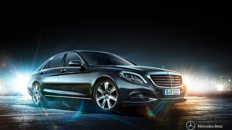 Black Mercedes-benz S-class — Dramatic