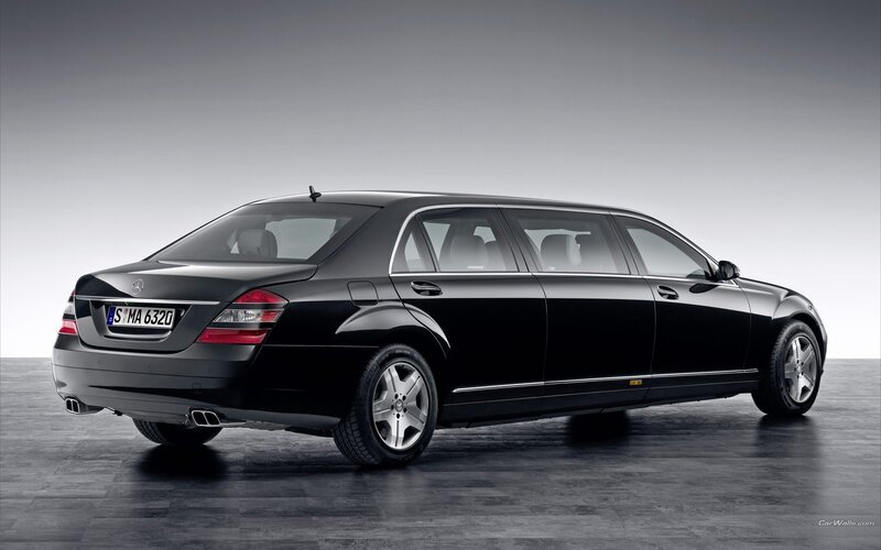 black mercedes-benz s-class limousine