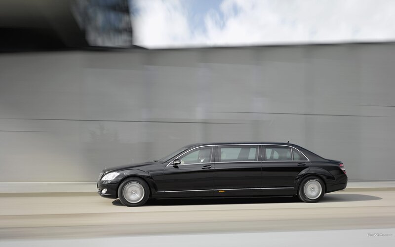 black mercedes-benz s-class limousine