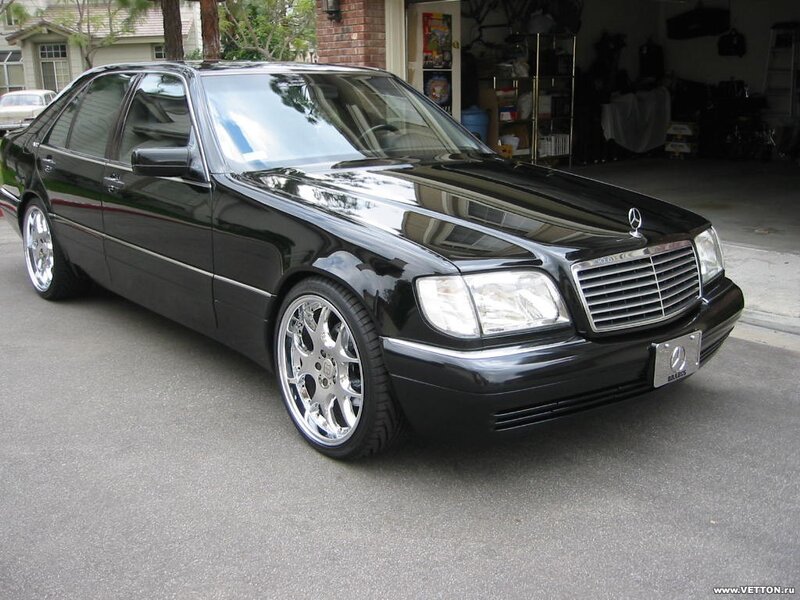 Black Mercedes-Benz S-Class sedan