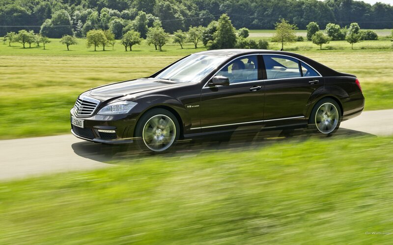 black mercedes-benz s63 amg driving
