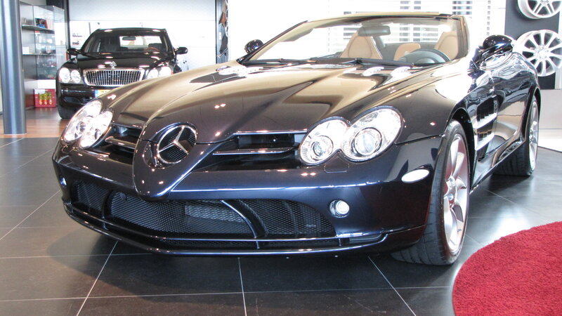 Black Mercedes-Benz SLR McLaren