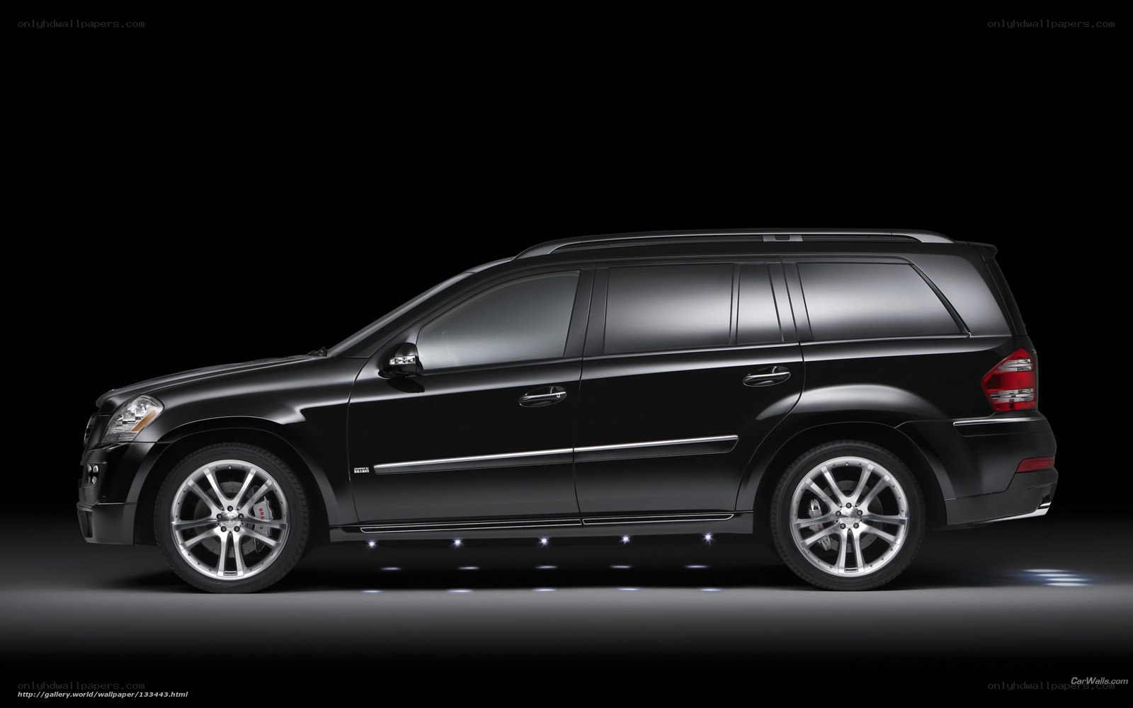 black mercedes-benz suv