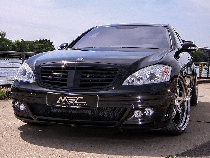 black mercedes-benz with mec design