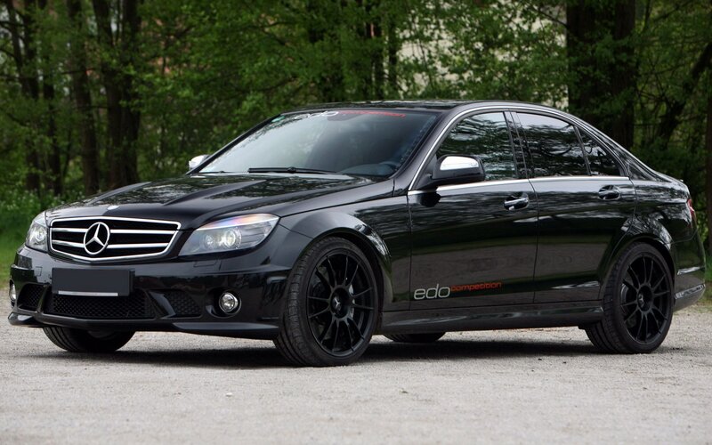 black mercedes c63 amg