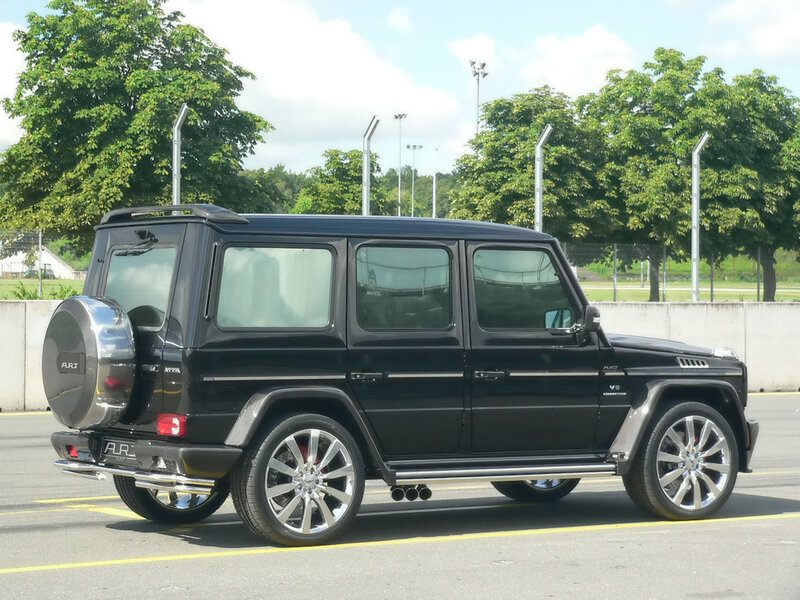 black mercedes g-wagon suv