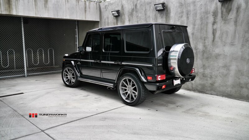 black mercedes g55 suv