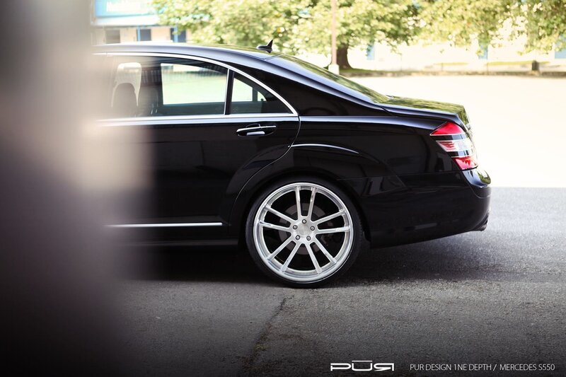 Black Mercedes S550 Sedan — Calm