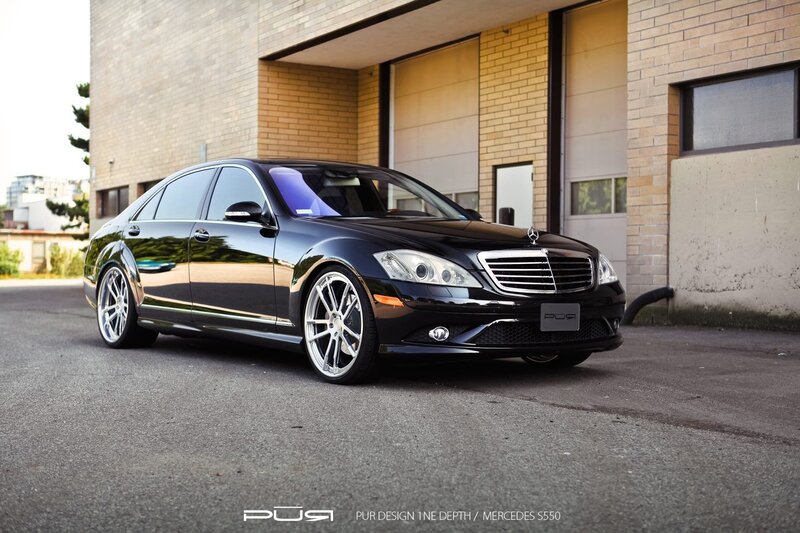 Black Mercedes S550 with custom wheels