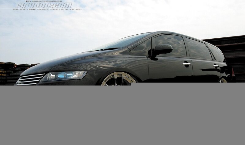 Black Minivan — Neutral