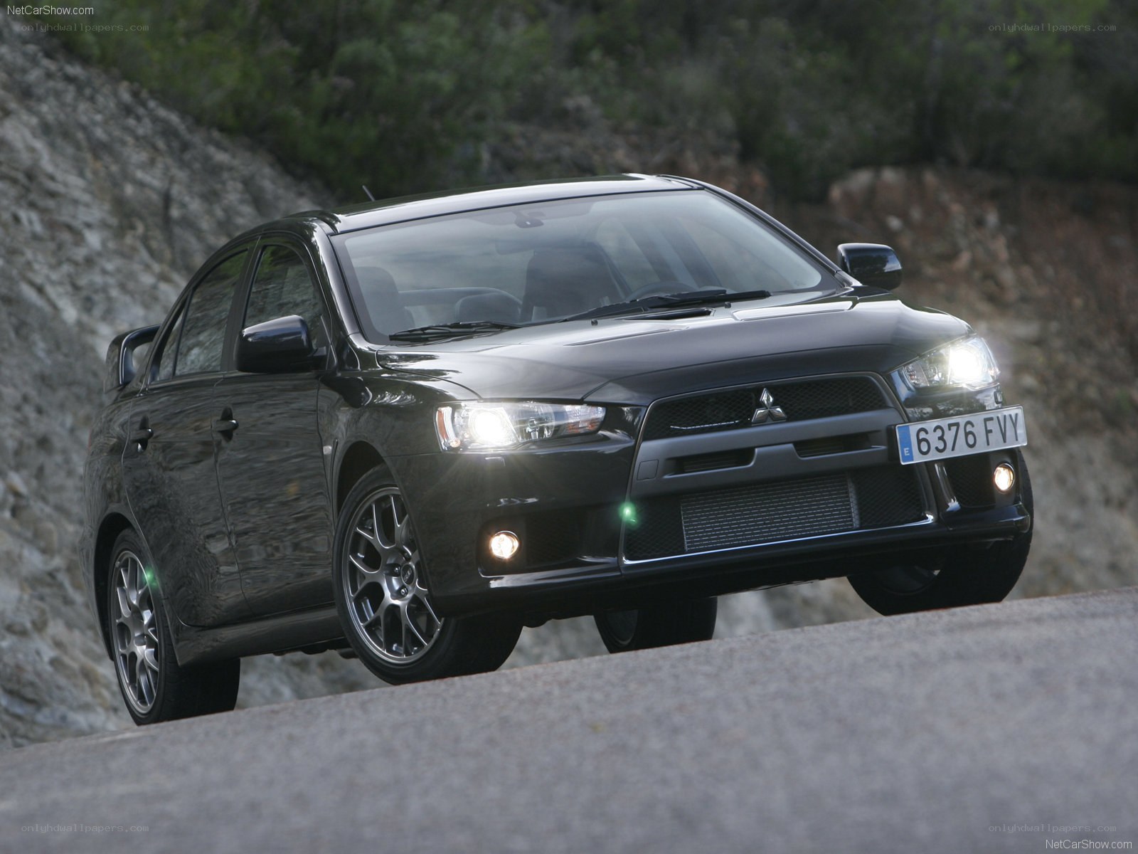 black mitsubishi lancer evolution