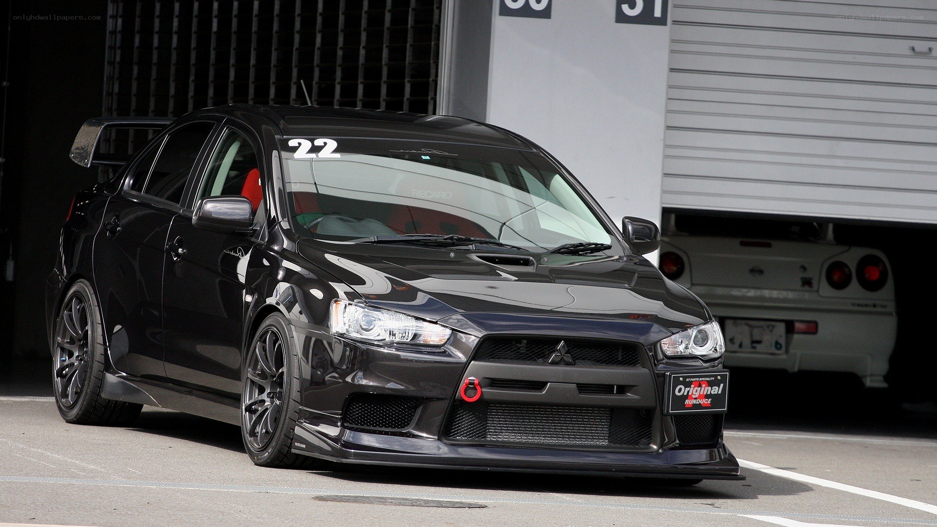 Black Mitsubishi Lancer Evolution