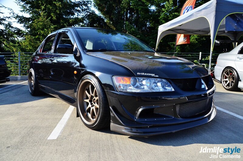 Black Mitsubishi Lancer Evolution