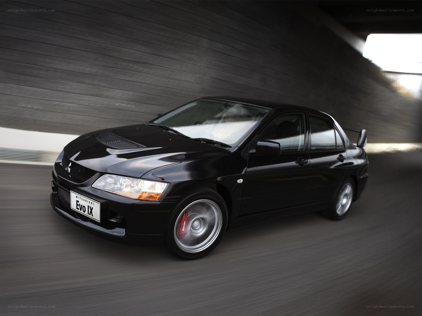 Black Mitsubishi Lancer Evolution IX