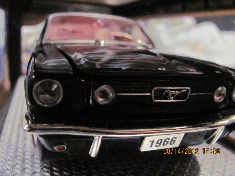 Black Model Car — Static