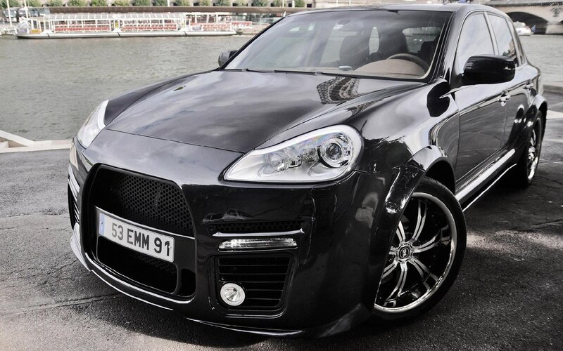 Black Modified SUV — Calm, Afternoon