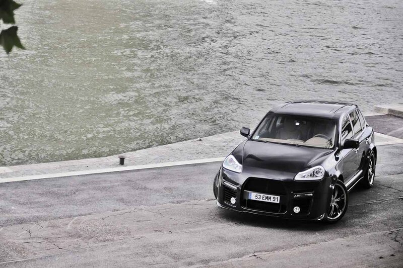 Black Modified SUV — Calm, Photograph