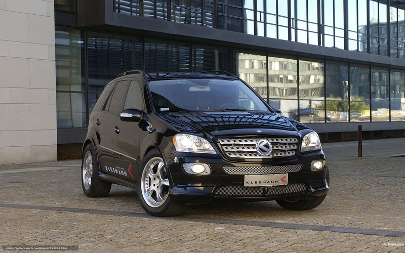 Black Modified SUV — Neutral, Afternoon
