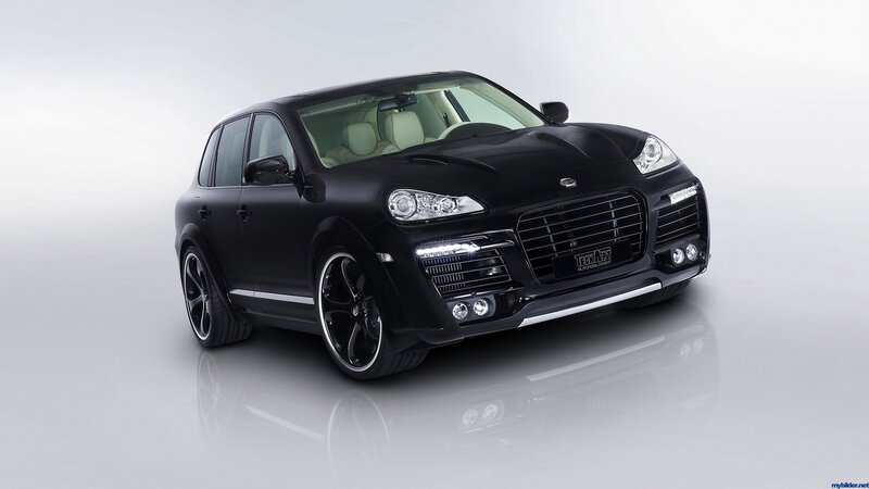 Black Modified SUV — Neutral, Photograph