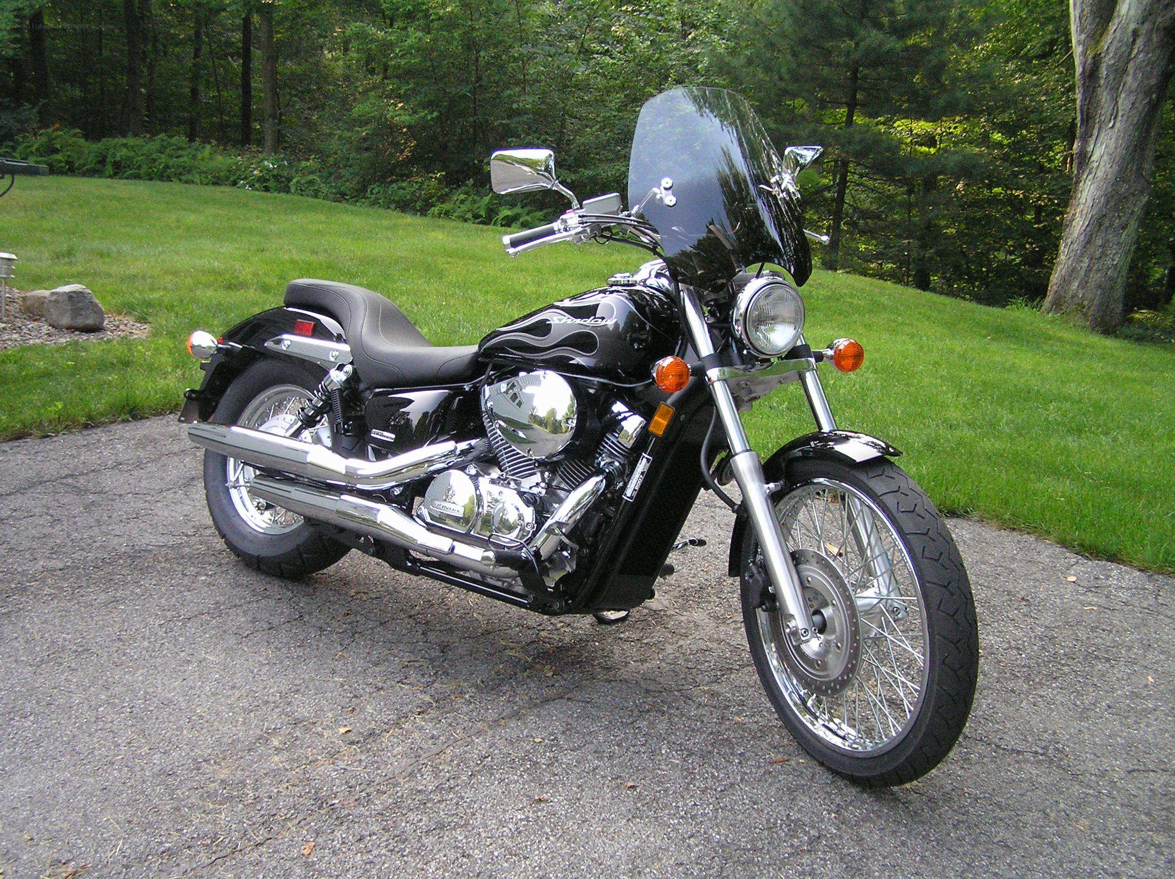 black motorcycle on driveway