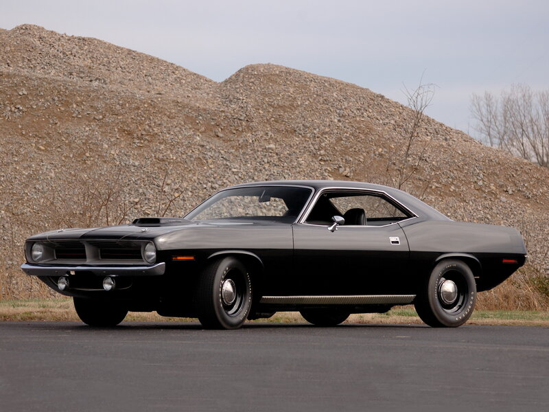 Black Muscle Car — Calm, Autumn