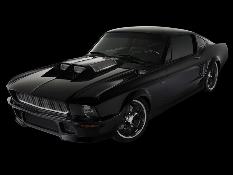 Black Muscle Car — Dramatic, Wheels