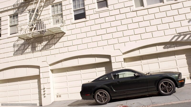 Black Mustang on a San Francisco street